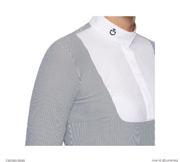 Cavalleria Toscana | 經典款的版型設計，搭配了線條條紋，使整件上衣看起來別緻有型，且非常俐落、顯瘦。透氣、易於護理、快速乾燥是此款白領上衣的特點。其輕薄的萊卡面料也適用於夏日穿著作為防曬使用。